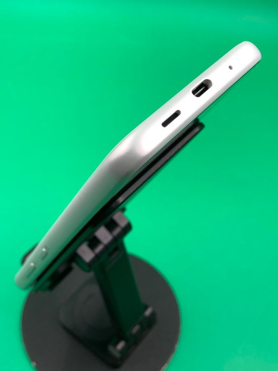 �������� GRATINA KYV48 32GB �ۥ磻�� SIM�ե꡼ ���������ɹ� au ��