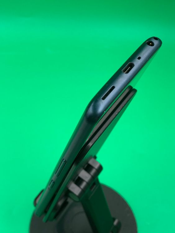 ����� arrows Be3 32GB �֥�å� SIM�ե꡼ docomo