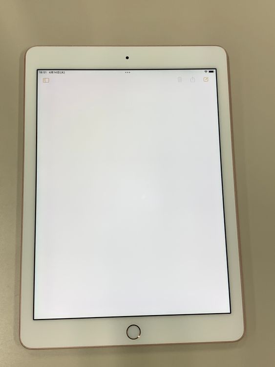����� iPad Pro 9.7����� ��1���� Wi-Fi+4G 32GB KDDI�� H2