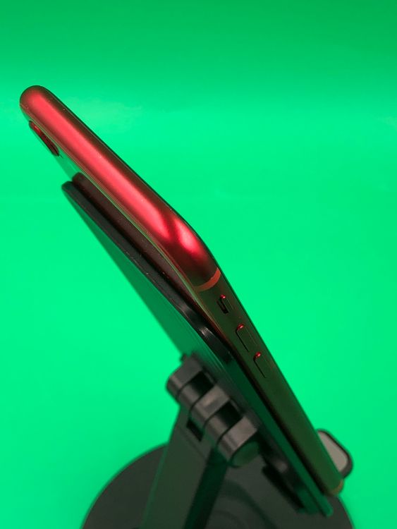 ���Хåƥ꡼���� iPhone SE ��3���� 128GB SIM�ե꡼ docomo ��