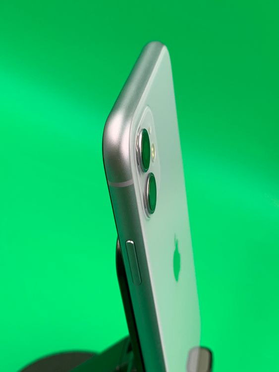 �����礤���� iPhone 11 64GB �ѡ��ץ� SIM�ե꡼ ��������84%