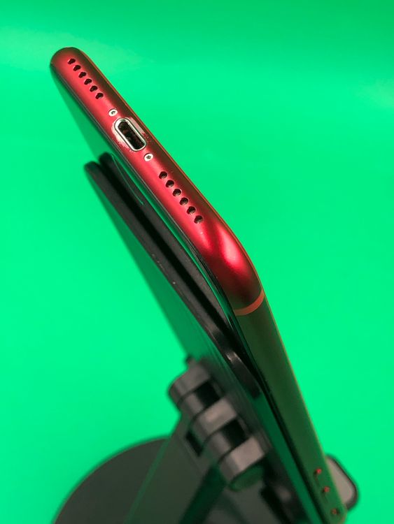 ���Хåƥ꡼���� iPhone SE ��3���� 128GB SIM�ե꡼ docomo ��