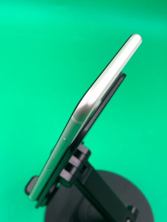 ���ѥͥ롦�Хåƥ꡼���� iPhone SE ��3���� 128GB �������饤�� ��