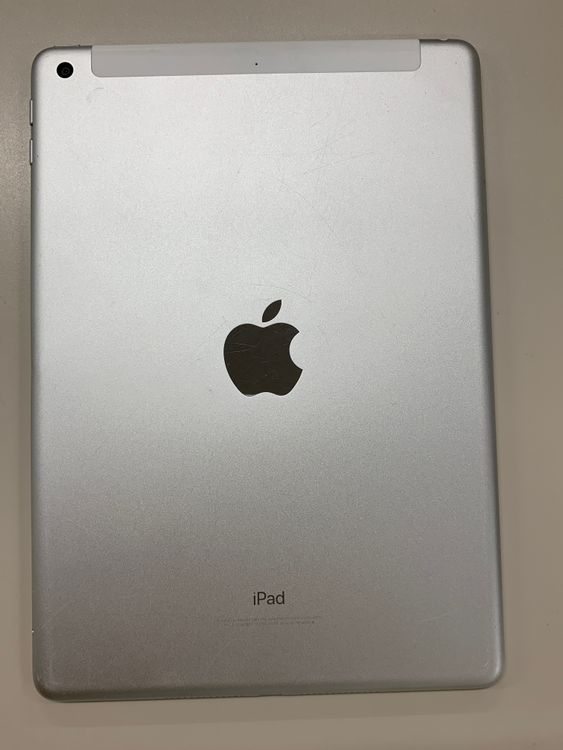 ����� iPad ��5���� Wi-Fi+Cellular 32GB ����С� SoftBank ��