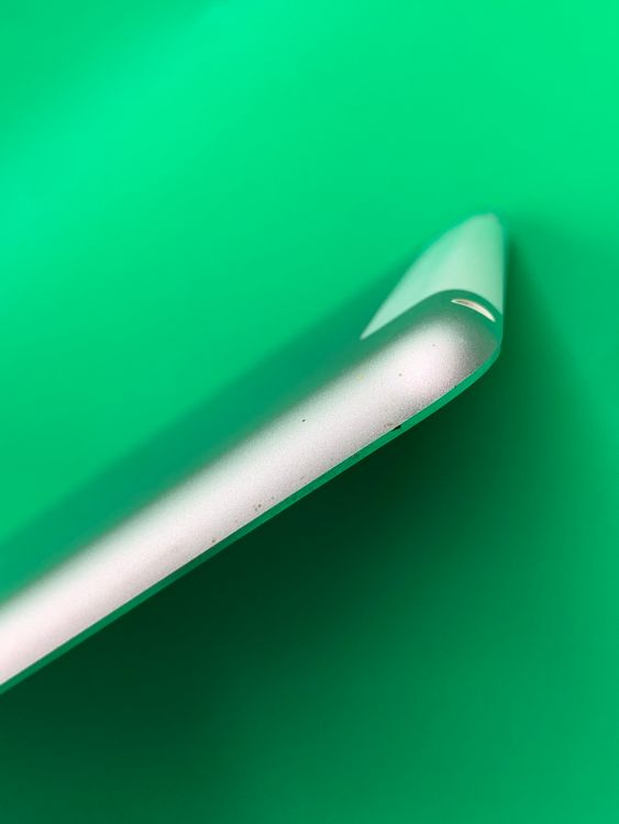 �� �����ƥ��١��������å� iPad Air Wi-Fi + Cellular 16GB