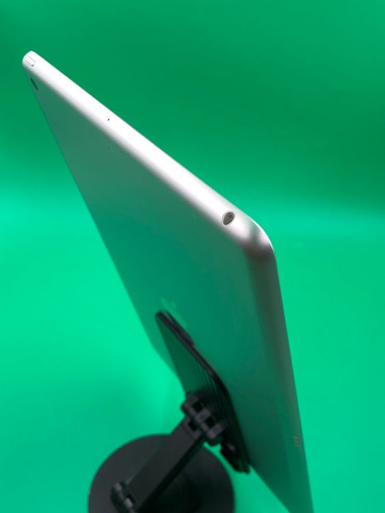 �������� iPad ��8���� Wi-Fi 32GB MYLA2 J/A ����С�