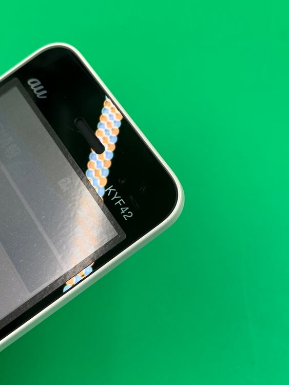 ������ GRATINA KYF42 8GB �ۥ磻�� SIM�ե꡼ KDDI ��