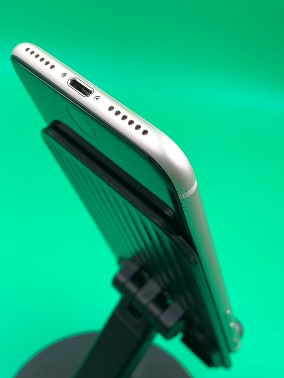 ���Хåƥ꡼���� iPhone SE ��3���� 64GB SIM�ե꡼ Softbank ��