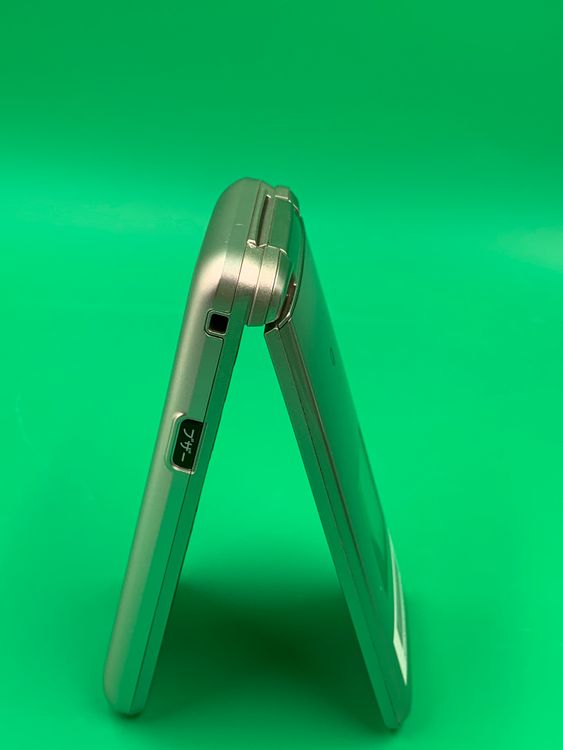 ������ ���󤿤󥱡����� KYF41 8GB ������� SIM�ե꡼ KDDI ��