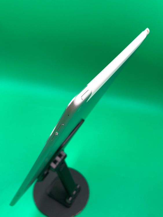 ������ iPad Air ��2���� Wi-Fi + Cellular 64GB ����С� KDDI��