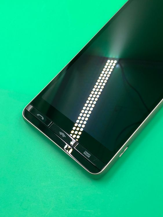 �������� BASIO4 32GB SIM�ե꡼ ���������ɹ� �ʰ�SIM�� au ��