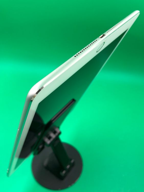 ������ iPad Air ��2���� Wi-Fi + Cellular 64GB ����С� KDDI��
