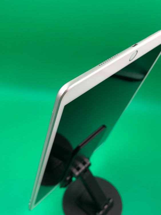 ������iPad Air ��3���� Wi-Fi+Cellular 64GB docomo ��