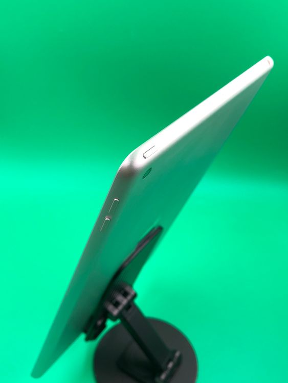 �������� iPad ��8���� Wi-Fi 32GB ����С� MYLA2 J/A