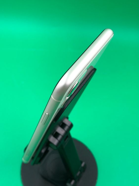 ������ iPhone 11 128GB �ۥ磻�� ��������100%  SoftBank ��