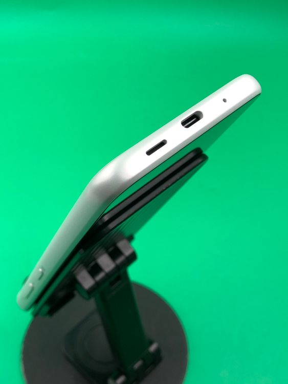 ������ GRATINA KYV48 32GB SIM�ե꡼ ���������ɹ� au ��