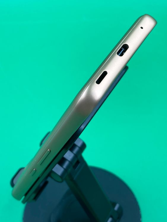 ����� arrows We 64GB ������� SIM�ե꡼ KDDI ��