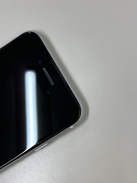 ���Хåƥ꡼���� iPhone SE ��2���� 64GB SIM�ե꡼ ��������100%