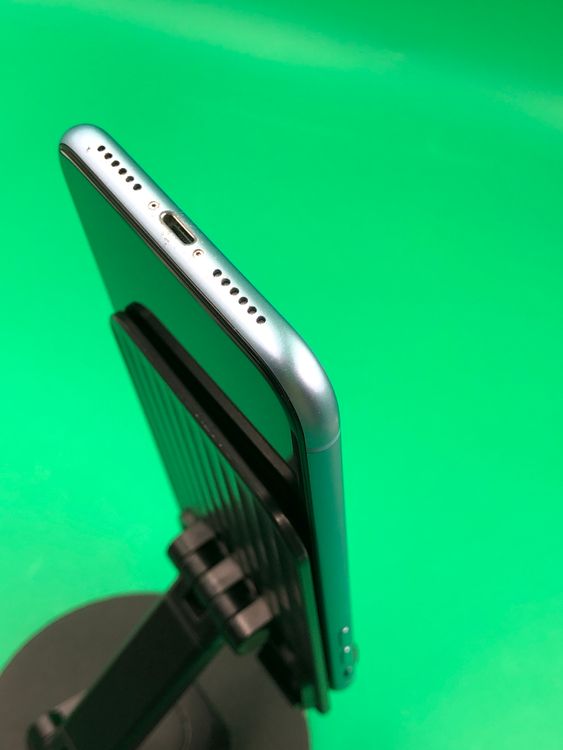 �����礤���� iPhone XR 128GB SIM�ե꡼ ��������87%  au ��