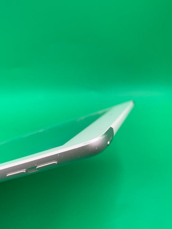 ����¡������� iPad ��6���� Wi-Fi + Cellular 32GB ����С�