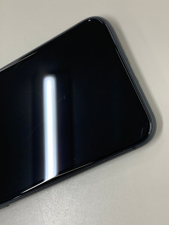 ������ iPhone 11 256GB �֥�å� SIM�ե꡼ ��������100% au ��