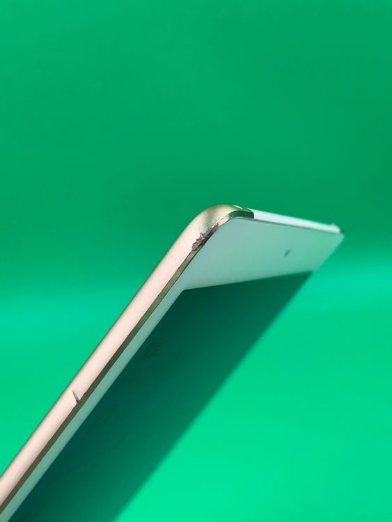 ���Хåƥ꡼���� iPad Air ��2���� Wi-Fi+Cellular 16GB ������� H2