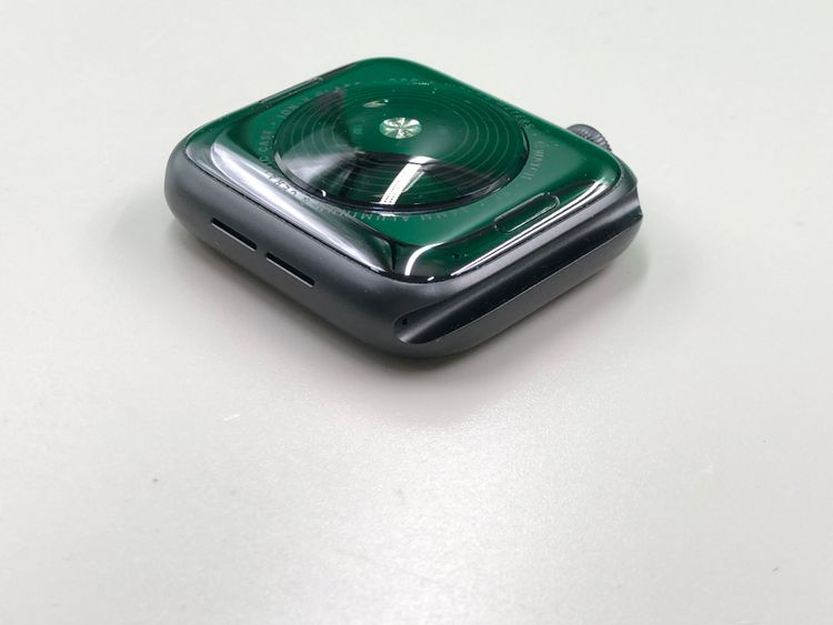 ����� Apple Watch SE ��1���� GPS 44mm 32GB