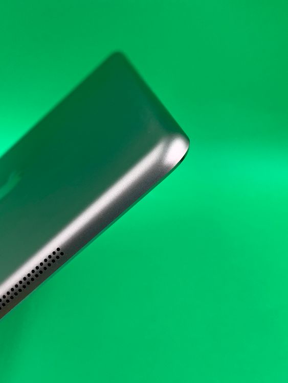 ���Хåƥ꡼���� iPad Air Wi-Fi+Cellular 16GB ���ڡ������졼