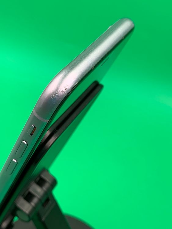 Хåƥ꡼ iPhone 11 128GB ѡץ SIMե꡼ KDDI 