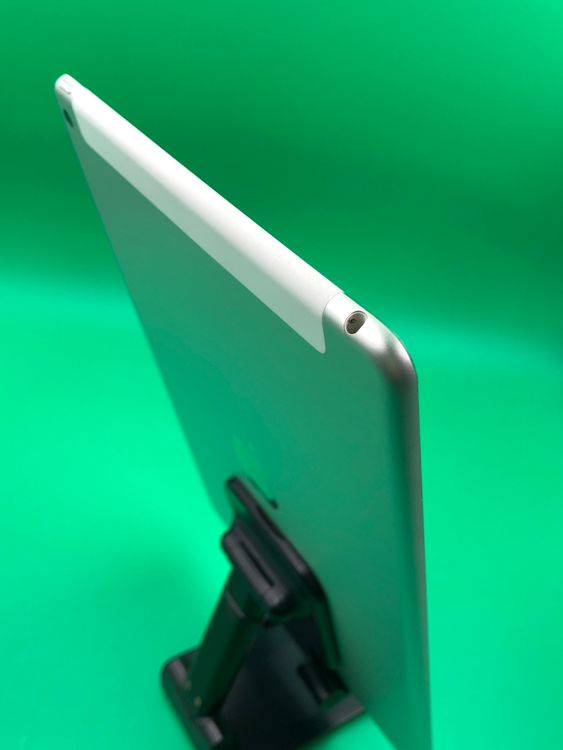 �������ƥ��١��������å� iPad Air ��2���� Wi-Fi+Cellular 16GB