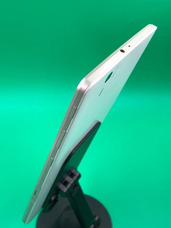 ������ LG Qua tab PX 16GB �ۥ磻�� SIM�ե꡼ au �� LGT31