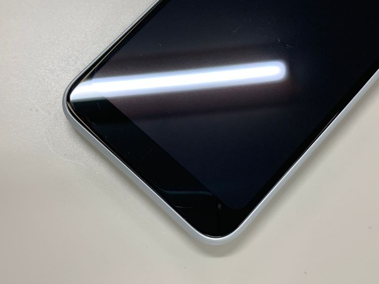 ������ GRATINA KYV48 32GB �ۥ磻�� SIM�ե꡼ KDDI ��