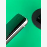 ������ iPhone SE ��2���� 128GB �ۥ磻�� SIM�ե꡼ ��������100%