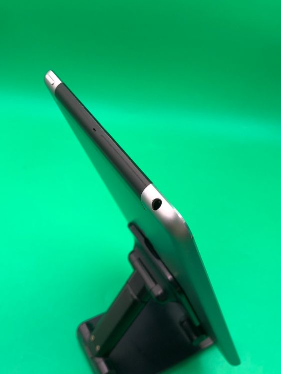 ������ iPad mini ��3���� Wi-Fi + Cellular 16GB Softbank��