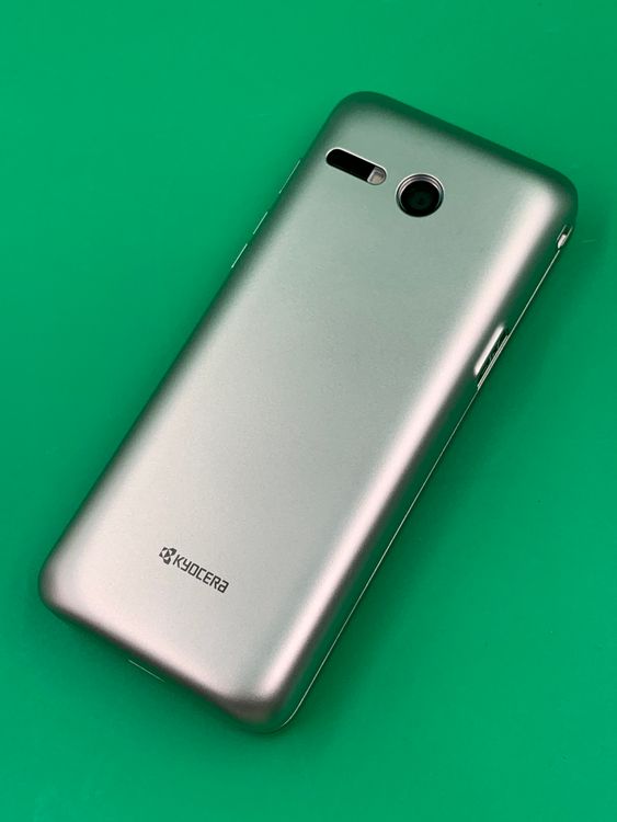 �������� ���󤿤󥱡����� KYF41 8GB �����ѥ󥴡���� KDDI ��