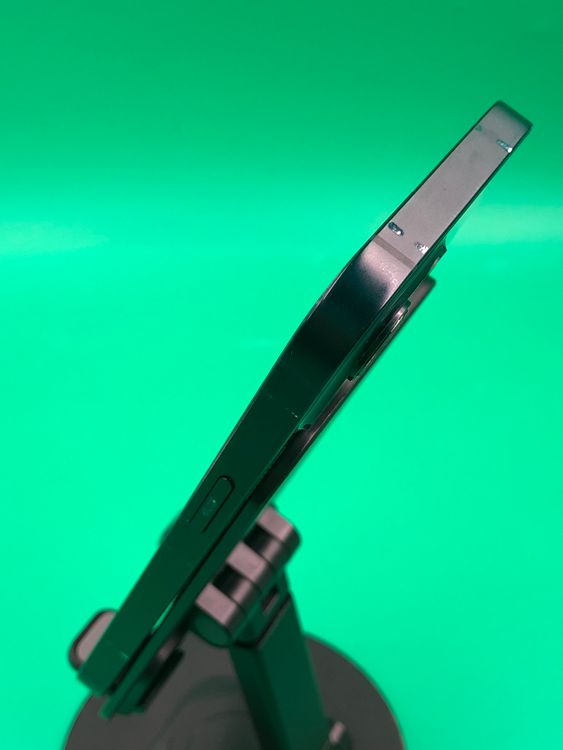 ���Хåƥ꡼���� iPhone 13 128GB �ߥåɥʥ��� SIM�ե꡼  au ��