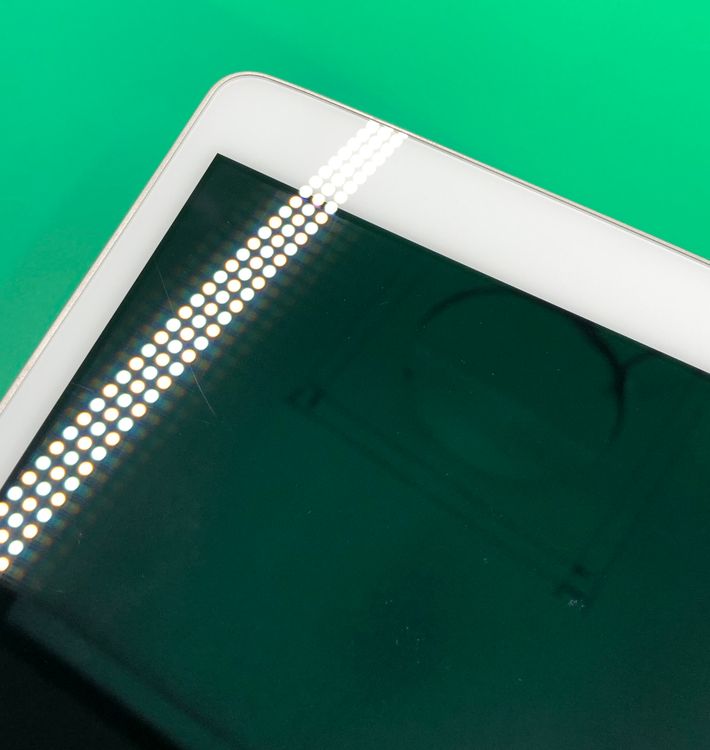 ������ Qua tab PX 16GB �ۥ磻�� SIM�ե꡼ au �� LGT31