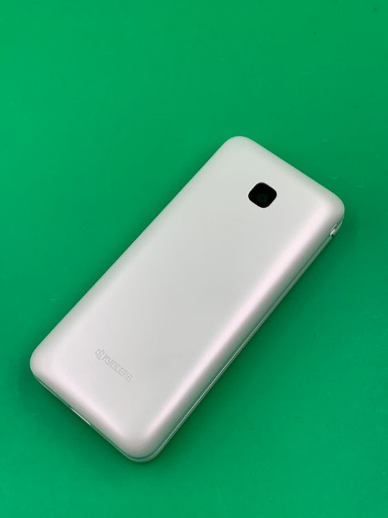 ������ ������ GRATINA 8GB �ۥ磻�� SIM�ե꡼ au �� KYF42