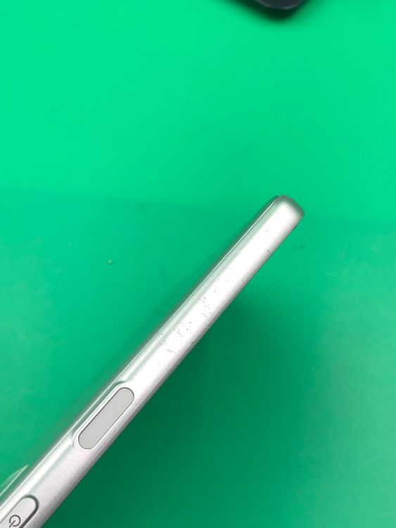 ����� BASIO active 64GB SIM�ե꡼ ���������ɹ�  KDDI ��