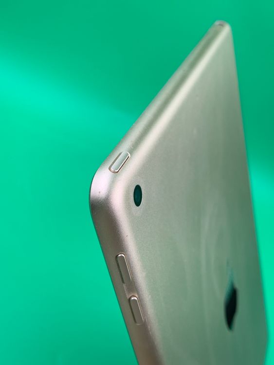 ����� iPad ��5���� Wi-Fi 32GB �������