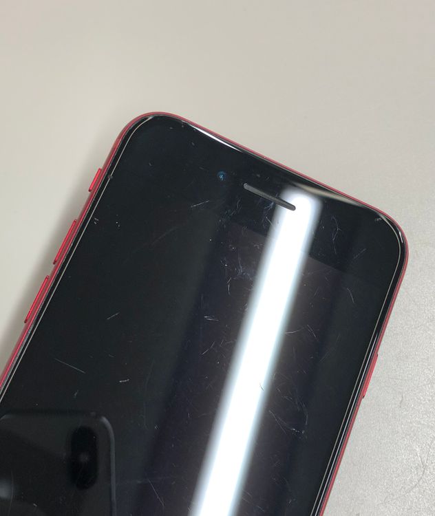 ���Хåƥ꡼���� iPhone SE ��3���� 128GB SIM�ե꡼ docomo ��