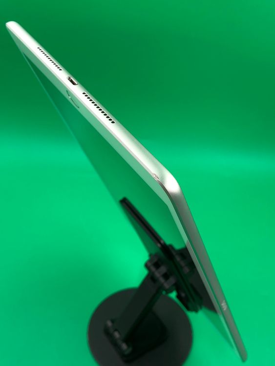 ����� iPad ��7���� Wi-Fi+Cellular 32GB ����С� KDDI ��