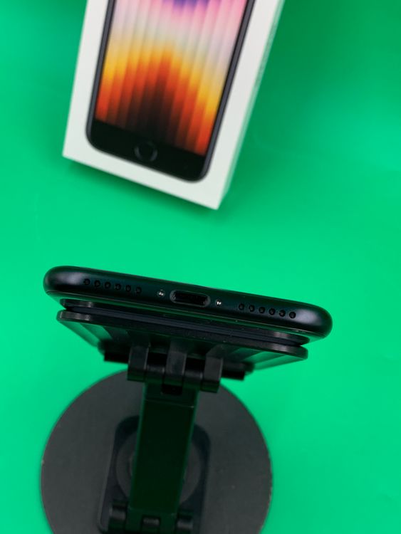 �������� iPhone SE ��3���� 64GB �ߥåɥʥ��� docomo ��