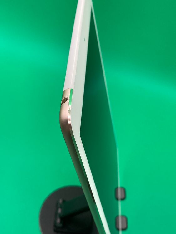  iPad Air 2 Wi-Fi + Cellular 64GB docomo 