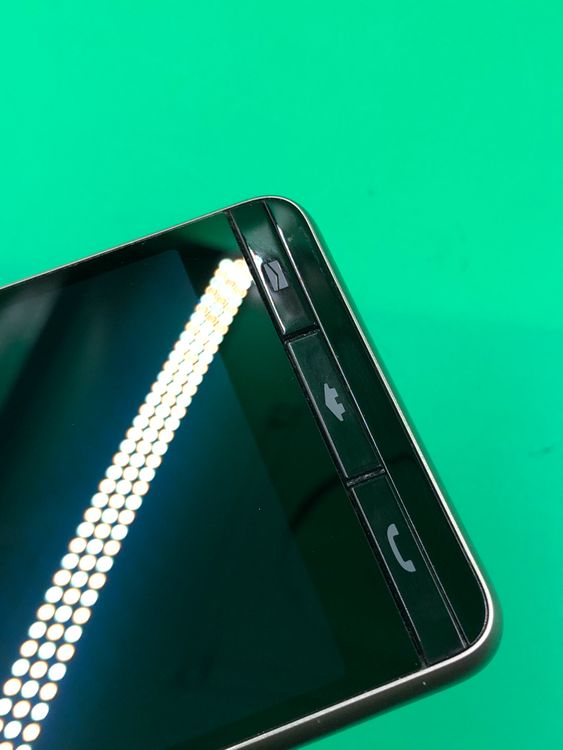 �����礤���� BASIO4 32GB SIM�ե꡼ ���������ɹ� KDDI ��