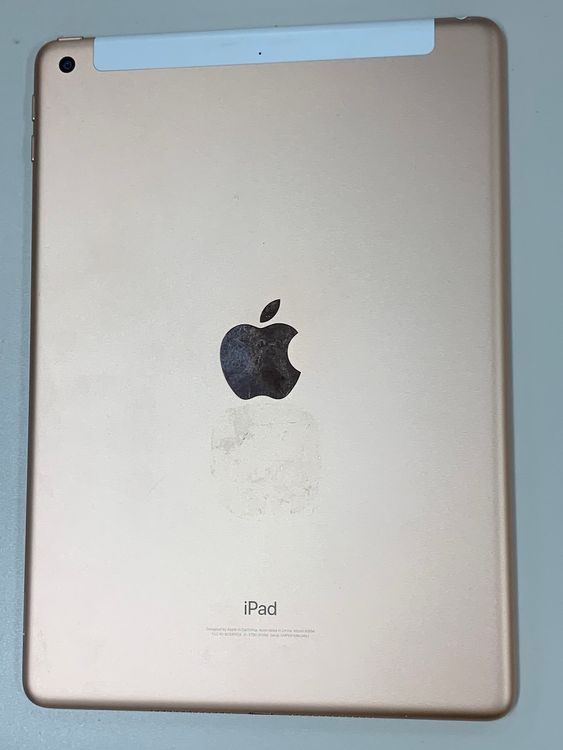 �� ������ iPad ��6���� Wi-Fi + Cellular 32GB �������  KDDI ��