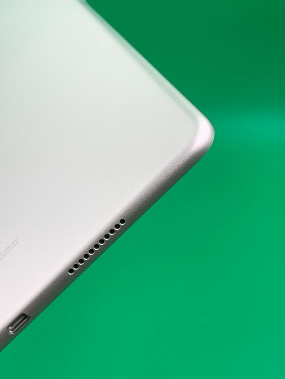 ������ iPad Air ��3���� Wi-Fi+Cellular 64GB ����С� docomo��