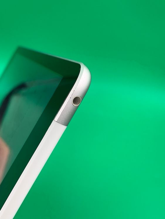 ����� iPad ��9���� Wi-Fi+Cellular 64GB ����С�  KDDI ��