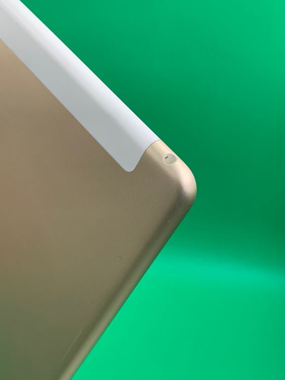 �� �����ƥ��١��������å� iPad Air ��2���� Wi-Fi+Cellular 16GB