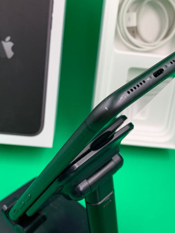 ���Хåƥ꡼���� iPhone 11 128GB SIM�ե꡼ ��������100%